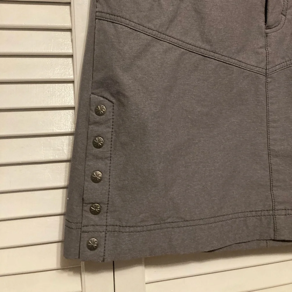 Athleta Grey Take a Hike Mini Skirt Snap Sides Style Size 4 - Picture 3 of 9
